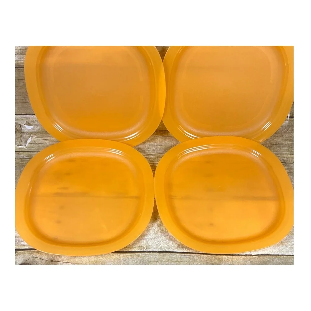 NEW Tupperware Microwave Reheatable Luncheon Plates Orange  9.5 inch Set of 4
